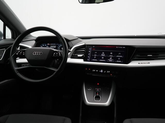 Audi Q4 e-tron 50 quattro Advanced edition 82 kWh 300pk Dealer O.H. | Apple Carplay | Voorstoelen Verwarmd | Navigatie Plus | 19L.M | LED | Cruise Control 