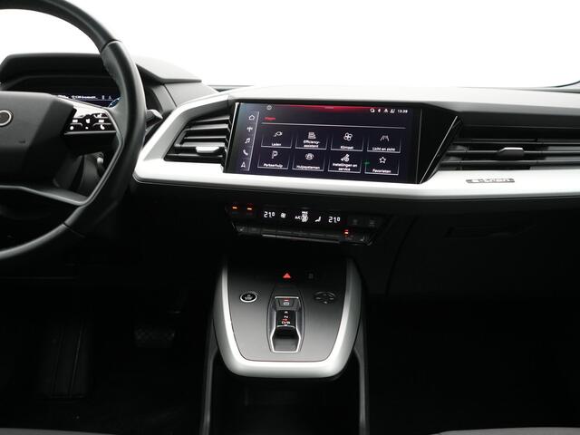 Audi Q4 e-tron 50 quattro Advanced edition 82 kWh 300pk Dealer O.H. | Apple Carplay | Voorstoelen Verwarmd | Navigatie Plus | 19L.M | LED | Cruise Control 