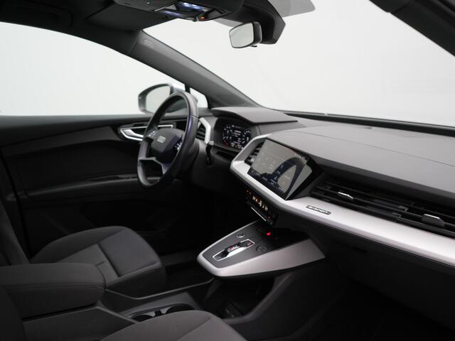 Audi Q4 e-tron 50 quattro Advanced edition 82 kWh 300pk Dealer O.H. | Apple Carplay | Voorstoelen Verwarmd | Navigatie Plus | 19L.M | LED | Cruise Control 