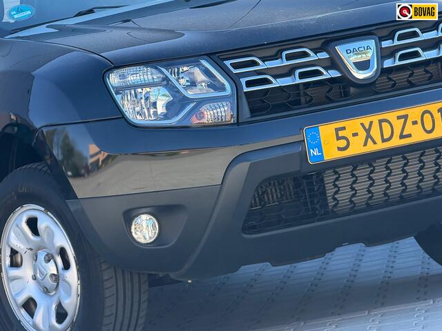 Dacia Duster 1.2 TCe 4x2 Laur�ate - Noir Nacre - Cruise/Trekhaak/Airco