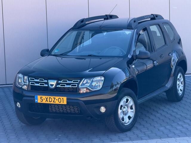 Dacia Duster 1.2 TCe 4x2 Laur�ate - Noir Nacre - Cruise/Trekhaak/Airco