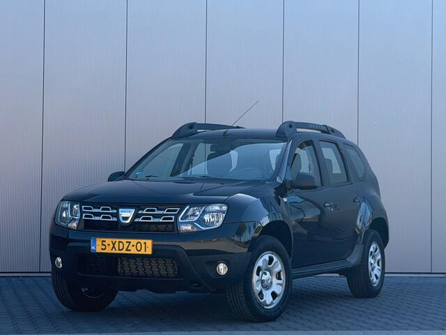 Dacia Duster 1.2 TCe 4x2 Laur�ate - Noir Nacre - Cruise/Trekhaak/Airco