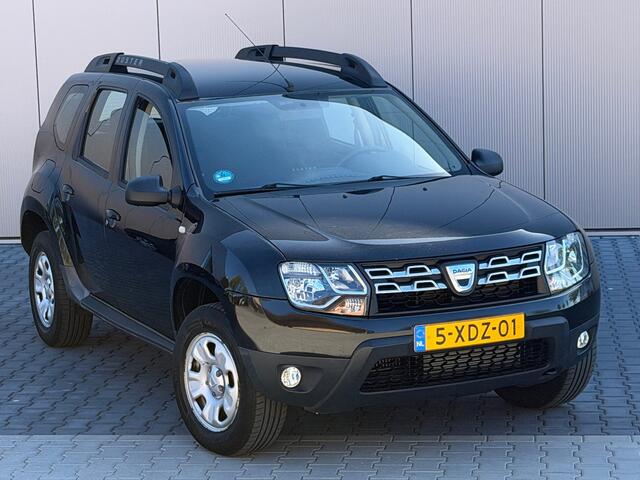Dacia Duster 1.2 TCe 4x2 Laur�ate - Noir Nacre - Cruise/Trekhaak/Airco