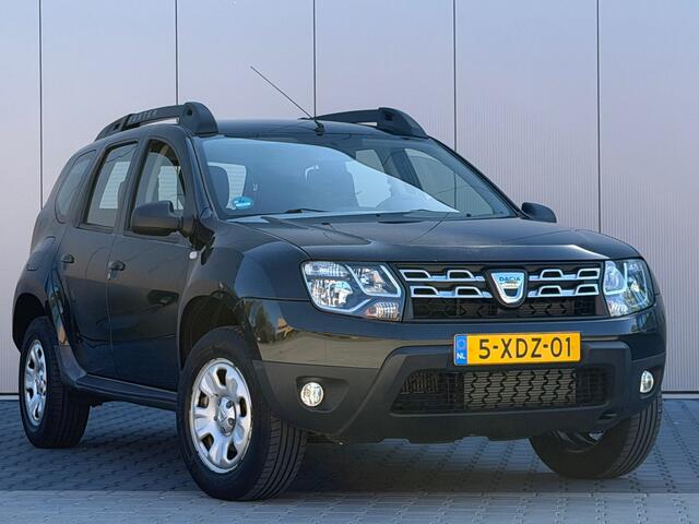 Dacia Duster 1.2 TCe 4x2 Laur�ate - Noir Nacre - Cruise/Trekhaak/Airco
