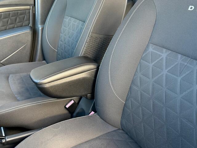 Dacia Duster 1.2 TCe 4x2 Laur�ate - Noir Nacre - Cruise/Trekhaak/Airco