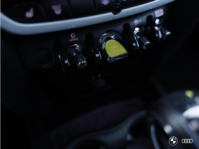 Mini Countryman 1.5 Cooper SE ALL4 / PANODAK / AMBIENTE / CARPLAY / 18