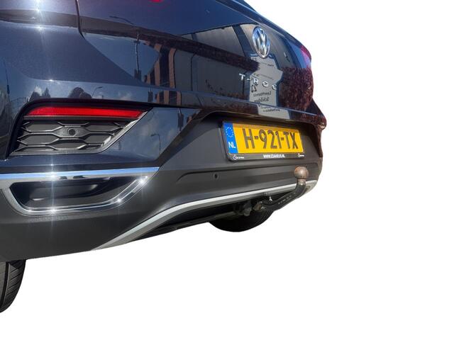 Volkswagen T-ROC 1.5 TSI Sport | Automaat | Apple Carplay/Android Auto | Trekhaak | Navigatie | Climate Control | Cruise Control | DAB | Goed Onderhouden