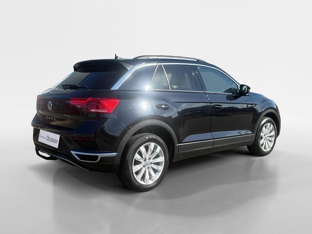 Volkswagen T-ROC 1.5 TSI Sport | Automaat | Apple Carplay/Android Auto | Trekhaak | Navigatie | Climate Control | Cruise Control | DAB | Goed Onderhouden