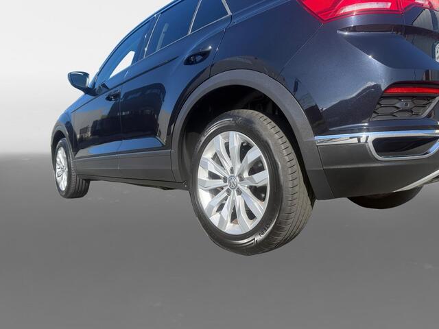 Volkswagen T-ROC 1.5 TSI Sport | Automaat | Apple Carplay/Android Auto | Trekhaak | Navigatie | Climate Control | Cruise Control | DAB | Goed Onderhouden