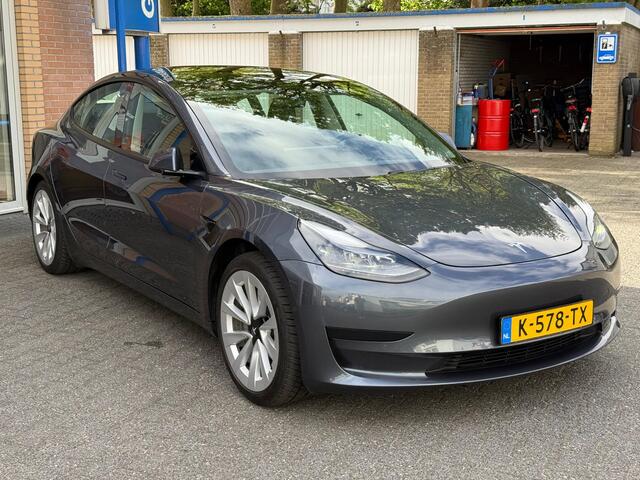 Tesla Model 3 Standard RWD Plus 60 kWh | Trekhaak | SOH 77.7% | Autopilot | Org. NL NAP | BTW |