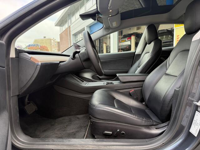 Tesla Model 3 Standard RWD Plus 60 kWh | Trekhaak | SOH 77.7% | Autopilot | Org. NL NAP | BTW |
