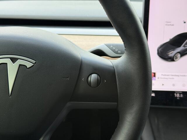 Tesla Model 3 Standard RWD Plus 60 kWh | Trekhaak | SOH 77.7% | Autopilot | Org. NL NAP | BTW |
