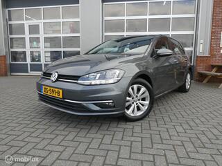 Volkswagen Golf VII