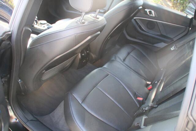 BMW 2-Serie Gran Coup� 218i High Executive M-PAKKET PANO-DAK NAP