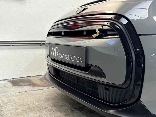 Mini Electric Classic 33 kWh | Apple Carplay | Parkeersensoren achter | NL auto | 1e eigenaar | BTW |