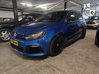 Volkswagen Golf VI