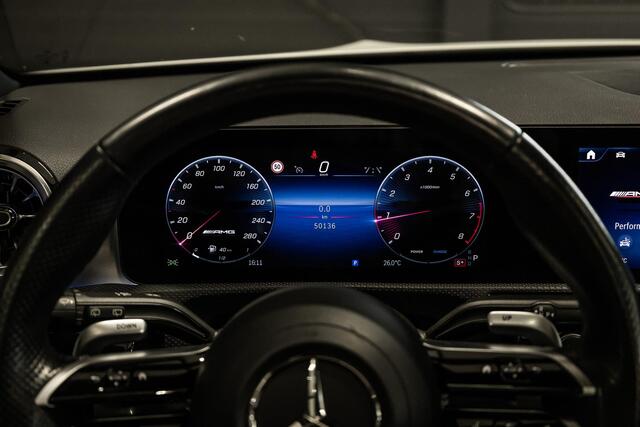 Mercedes-Benz A-Klasse AMG 35 4MATIC Burmester | Pano | 1e eigenaar