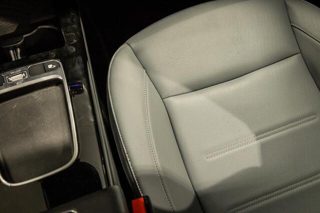 Mercedes-Benz A-Klasse AMG 35 4MATIC Burmester | Pano | 1e eigenaar