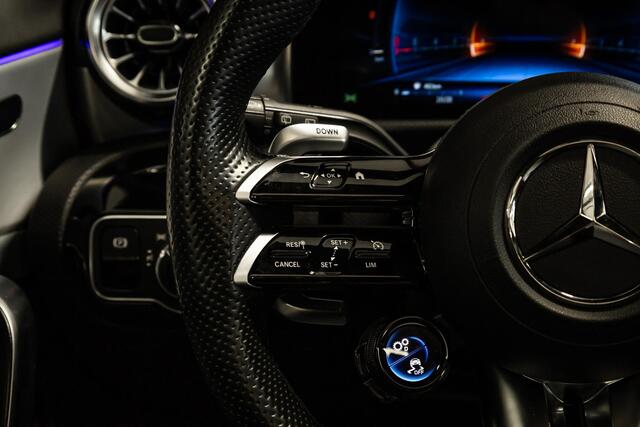Mercedes-Benz A-Klasse AMG 35 4MATIC Burmester | Pano | 1e eigenaar