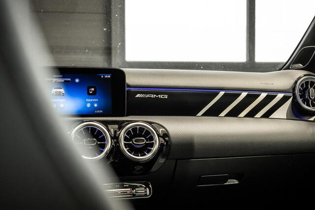 Mercedes-Benz A-Klasse AMG 35 4MATIC Burmester | Pano | 1e eigenaar