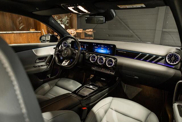 Mercedes-Benz A-Klasse AMG 35 4MATIC Burmester | Pano | 1e eigenaar