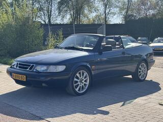 Saab 900