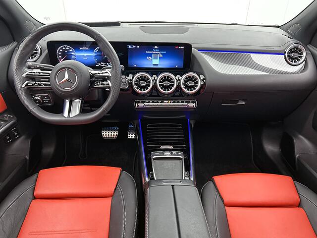 Mercedes-Benz GLA-Klasse 250 e AMG Plug-In Hybride | Pepper Red Leder | Distronic  |Memory | 360 gr Camera | Head up Displ. | Stuur En stoelverwarming | Inclusief 2
