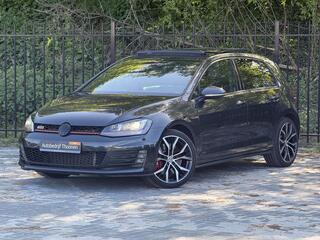 Volkswagen Golf VII