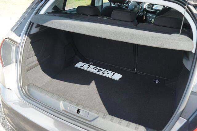 Peugeot 308 1.2 PureTech Blue Lease | Platinum Grey Metallic | AppleCarplay/Cruise/LED/Navi/Trekhaak - staat