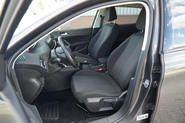 Peugeot 308 1.2 PureTech Blue Lease | Platinum Grey Metallic | AppleCarplay/Cruise/LED/Navi/Trekhaak - staat