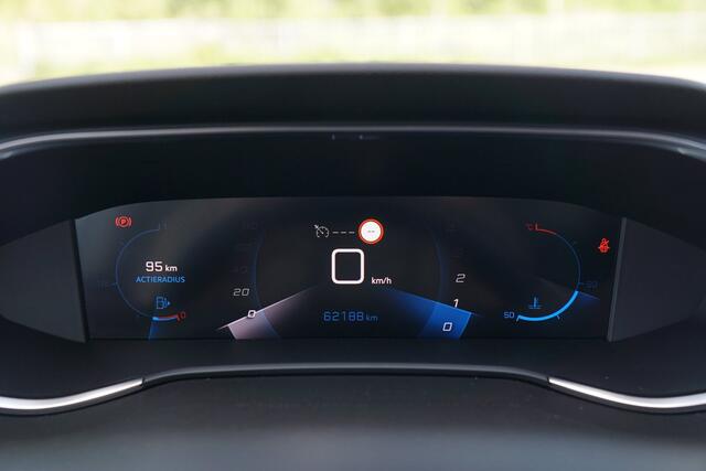 Peugeot 308 1.2 PureTech Blue Lease | Platinum Grey Metallic | AppleCarplay/Cruise/LED/Navi/Trekhaak - staat