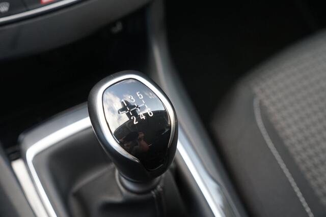 Peugeot 308 1.2 PureTech Blue Lease | Platinum Grey Metallic | AppleCarplay/Cruise/LED/Navi/Trekhaak - staat