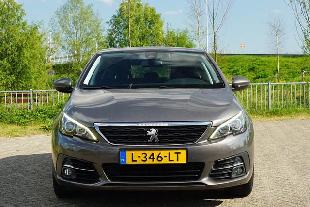 Peugeot 308 1.2 PureTech Blue Lease | Platinum Grey Metallic | AppleCarplay/Cruise/LED/Navi/Trekhaak - staat