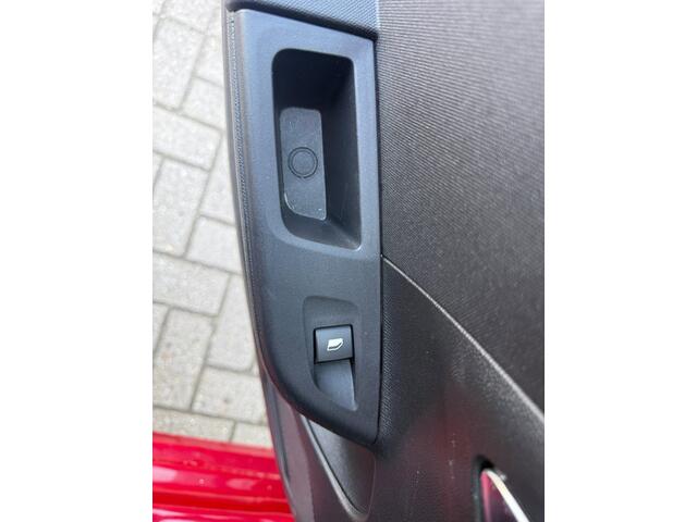 Opel Corsa 1.2 Elegance incl NW RIEM Airco Cruise Carplay dealer auto
