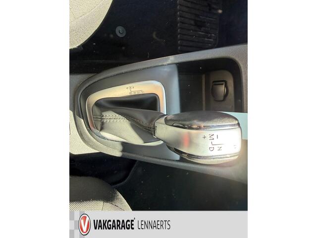 Renault Captur 1.2 TCe Limited Automaat, Rijklaarprijs / 12 Bovag garantie