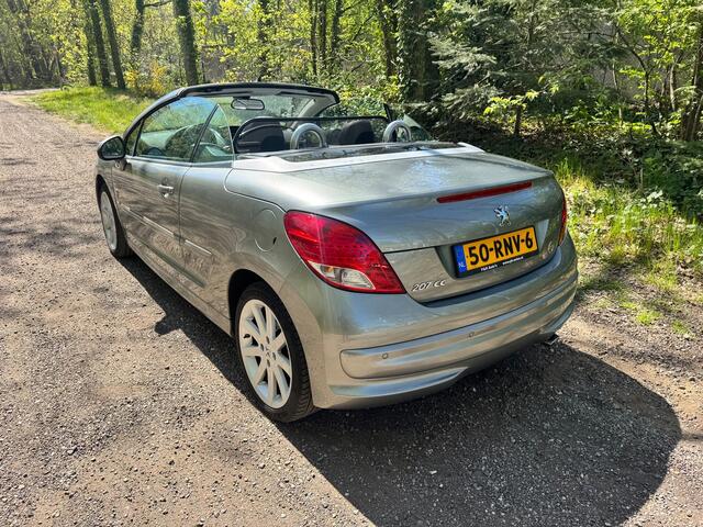 Peugeot 207 CC 1.6 VTi Roland Garros