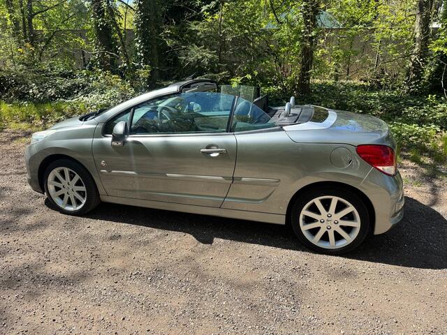 Peugeot 207 CC 1.6 VTi Roland Garros