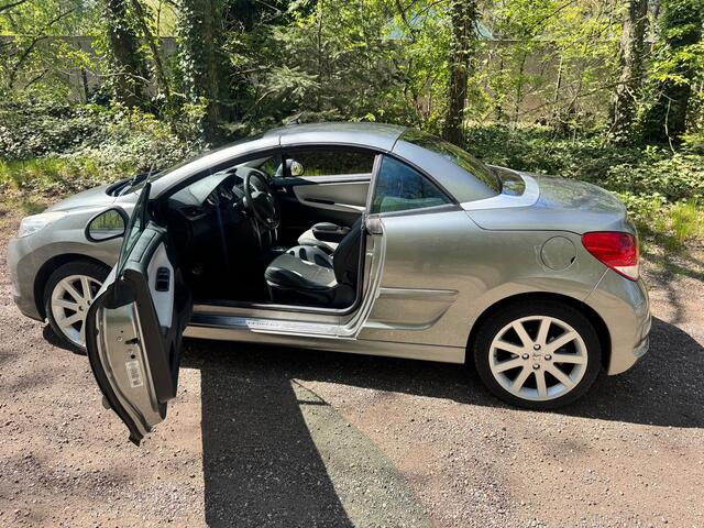 Peugeot 207 CC 1.6 VTi Roland Garros