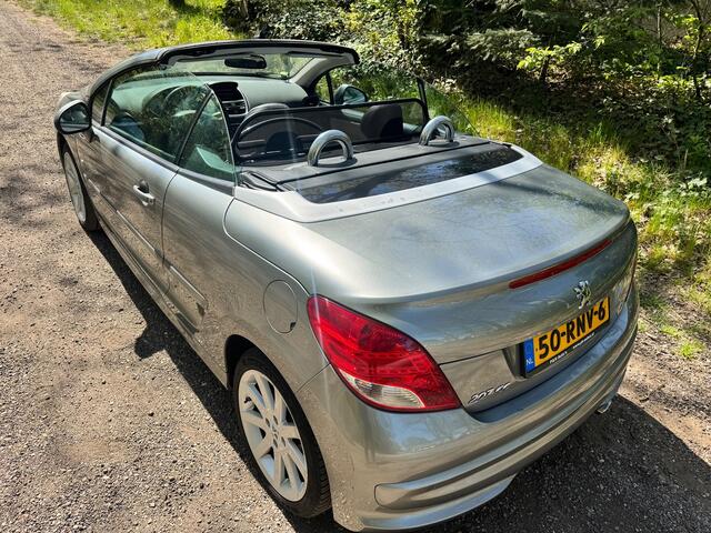 Peugeot 207 CC 1.6 VTi Roland Garros