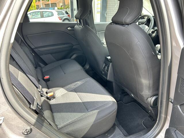 Renault Captur 1.6 E-Tech full hybrid 145 techno |