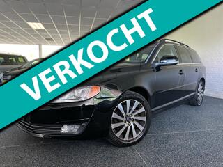 VOLVO V70 2.0 D4 Summum | 5 Cylinder | Trekhaak | Virtual | Navi | Stoelverwarming | Climate | Bi - Xenon | Leder | Memory |