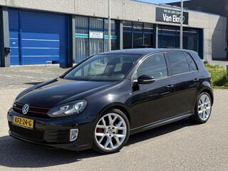 Volkswagen Golf VI