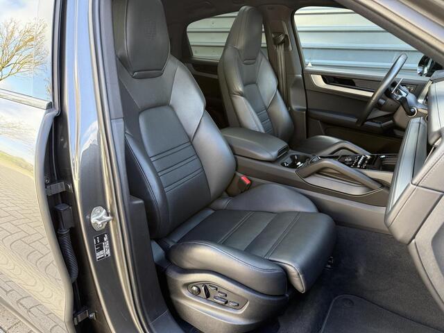Porsche Cayenne Coup� 3.0 S E-Hybrid 520 Pk Achterasbesturing/22 inch/stoelkoeling/Pano