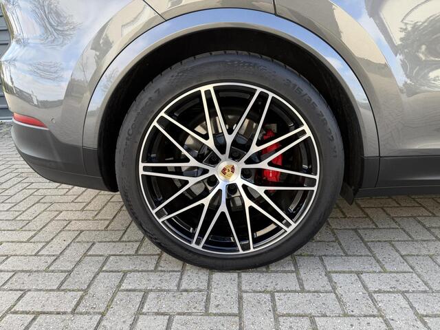 Porsche Cayenne Coup� 3.0 S E-Hybrid 520 Pk Achterasbesturing/22 inch/stoelkoeling/Pano