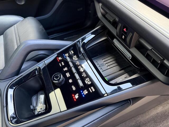 Porsche Cayenne Coup� 3.0 S E-Hybrid 520 Pk Achterasbesturing/22 inch/stoelkoeling/Pano