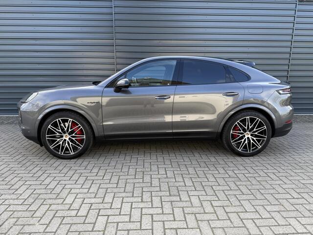 Porsche Cayenne Coup� 3.0 S E-Hybrid 520 Pk Achterasbesturing/22 inch/stoelkoeling/Pano