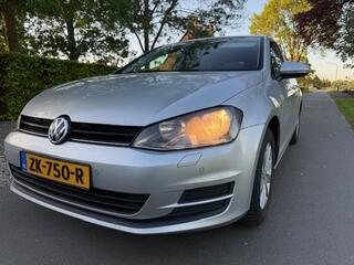Volkswagen Golf VII