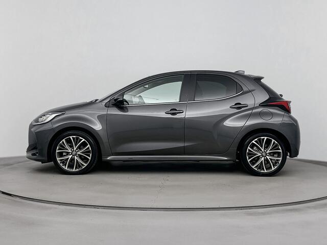 Toyota Yaris 1.5 Hybrid Executive Panoramadak | Stoelverwarming | Dodehoek Detectie 