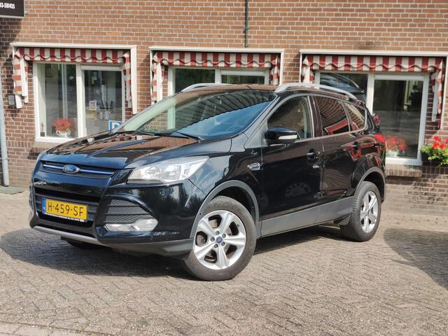 Ford Kuga 1.5 Titanium Airco Cruise Verw. stoelen Pdc Tr.haak - RIJKLAAR -