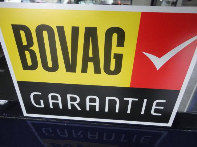 Ford Kuga 1.5 Titanium Airco Cruise Verw. stoelen Pdc Tr.haak - RIJKLAAR -